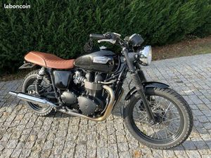 TRIUMPH BONNEVILLE T100