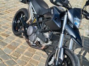 DUCATI HYPERMOTARD 796 A-A2