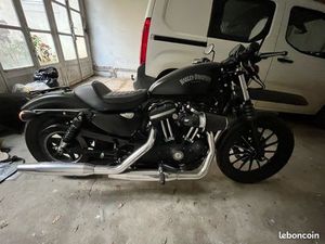 HARLEY DAVIDSON IRON 883