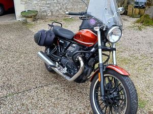 MOTO GUZZI V9 ROAMER