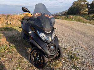 SCOOTER PIAGGIO MP3 350 - EXCELLENT ÉTAT - CT OK
