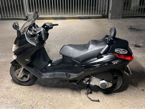 PIAGGIO X-EVO 125 (16 700KM)
