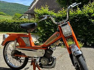 MOBYLETTE MOTOBECANE 50V ORANGE