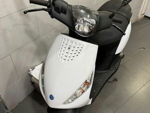 PIAGGIO ZIP 50 – 2017 – PRÊT À ROULER