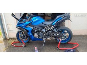 SUZUKI GSXS 1000 GT