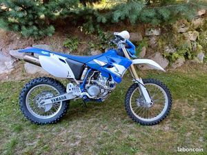 MOTO YAMAHA