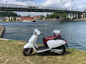 ② KYMCO LIKE 125 CC IN PRACHTIGE STAAT