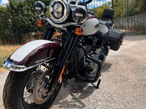 HARLEY DAVIDSON SOFTAIL FLHCS