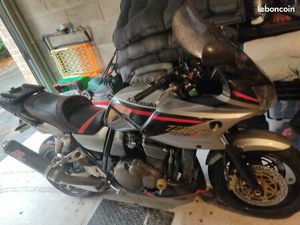 VENDS MOTO KAWASAKI 1200ZRX