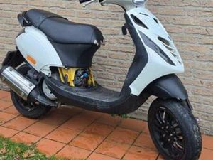 PIAGGIO ZIP 172 STAGE 1 (SCOOTER STAAT OP BROMMER KENTEKEN) — SCOOTERS | PIAGGIO — MARKTPLAATS