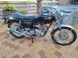 ② NORTON COMMANDO ROADSTER 750 CC IN ZEER GOEDE STAAT