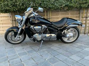 ② SUZUKI INTRUDER 1800 R ** 25000KM **ZEER MOOIE STAAT **