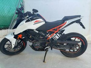KTM - DUKE 125