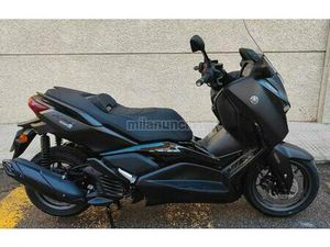 YAMAHA - XMAX 125