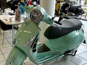 300 GTS VERDE AMABILE