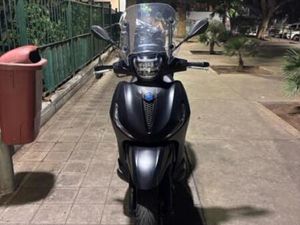 PIAGGIO - BEVERLY 400 DEEP BLACK