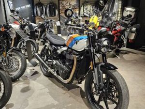 TRIUMPH SPEED TWIN 900 2025 900 CM3 | MOTO ROUTIÈRE | 2 996 KM | BLANC | 22190 PLERIN