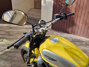DUCATI SCRAMBLER GIALLO