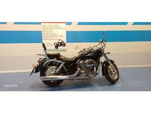 HONDA VT 750 BLACK WIDOW CASTOM