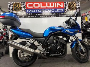 YAMAHA FZS600 599 CC 599 CC