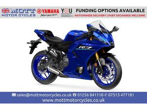 YAMAHA R7 690 CC