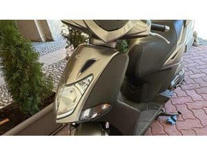 VENDO KYMCO AGILITY 125 R12 (2007 - 13) USATA A MORBEGNO (CODICE 9891274) - MOTO.IT