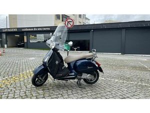 VESPA 125 GTS SUPER MATOSINHOS E LEÇA DA PALMEIRA