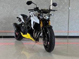 SUZUKI GSX-S 750