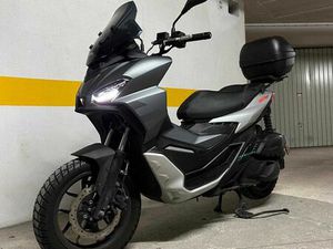 SCOOTER 125 CC APRILIA SR GT CASCAIS E ESTORIL