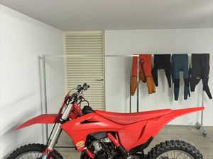 GASGAS MC 125 DE 2023 CASCAIS E ESTORIL