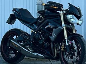 TRIUMPH STREET TRIPLE 675 TOP ZUSTAND!