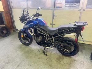 SEHR GEPFLEGTE TRIUMPH TIGER 800 XRX