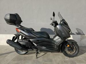 YAMAHA X-MAX 400