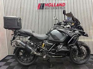 BMW R 1250 GS ADVENTURE TRIPLE BLACK AKRAPOVIC