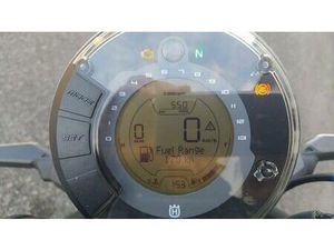 VENDO HUSQVARNA SVARTPILEN 125 (2024 - 25) USATA A MONTEMURLO (CODICE 9890910) - MOTO.IT