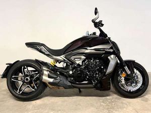 DUCATI XDIAVEL V4