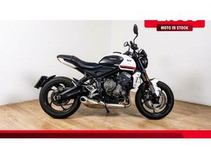 VENDO TRIUMPH TRIDENT 660 (2025) USATA A ROMA (CODICE 9891629) - MOTO.IT