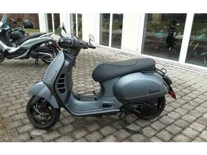 VESPA GTS 300 SUPERSPORT IN GRAU, GEBRAUCHTFAHRZEUG