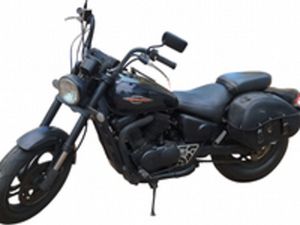 SUZUKI MARAUDER CAFÈ RACE