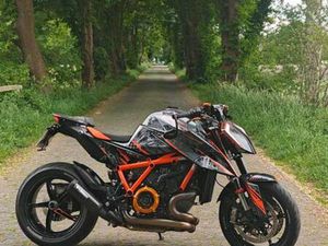 KTM SUPERDUKE 1290R 3.0