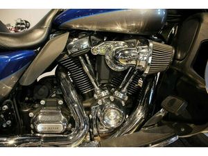 2017 HARLEY-DAVIDSON® FLHTKL - ULTRA LIMITED LOW