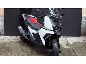 VENDO BMW C 400 X (2018 - 20) USATA A MILANO (CODICE 9890980) - MOTO.IT