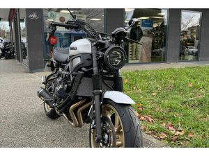 YAMAHA XSR 700 2024