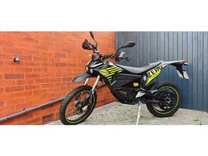 ZERO FX ZF7.2 ADVENTURE ELECTRIC AUTOMATIC EURO 5 (44 PS)