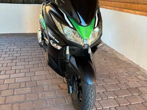 KAWASAKI J 300 GROßROLLER