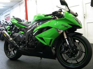 KAWASAKI ZX6R AKRAPOVIC
