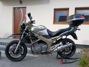 SUPERMOTO YAMAHA TDM 900. WTRYSK. KUFER GIVI. SULKOWICE