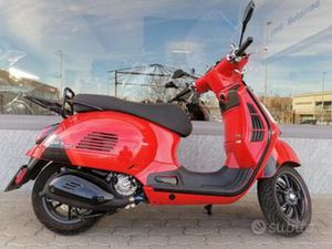 VESPA GTS 300 HPE SUPER SPORT