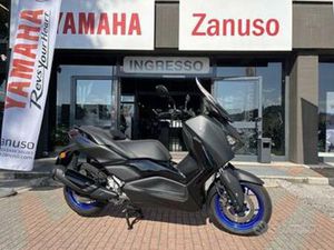 YAMAHA X-MAX 300 SOLO 2200 KM GUIDABILE PATEN...