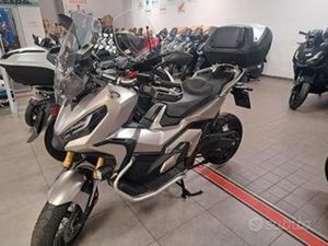HONDA X-ADV 750 ADVENTURE PACK 2022 PERMUTA GARANZ